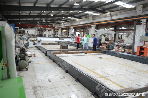 大型定制加工中心即將下線 客戶親到工廠檢測驗收
